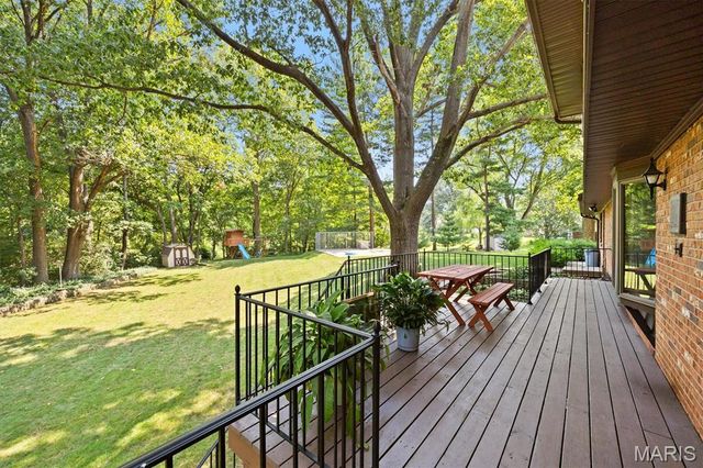 213 Warrensburg Drive, Belleville, IL 62223