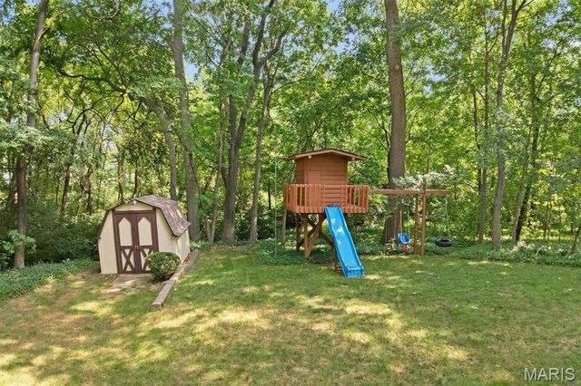 213 Warrensburg Drive, Belleville, IL 62223