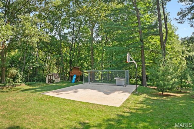 213 Warrensburg Drive, Belleville, IL 62223