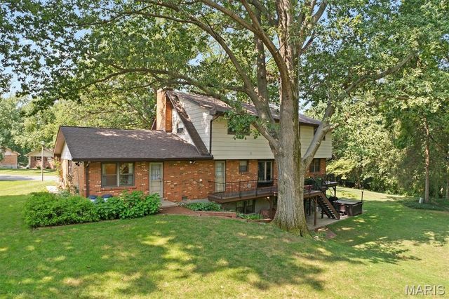 213 Warrensburg Drive, Belleville, IL 62223