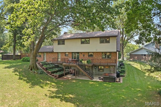 213 Warrensburg Drive, Belleville, IL 62223