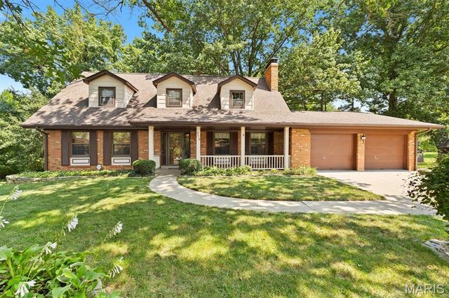 213 Warrensburg Drive, Belleville, IL 62223