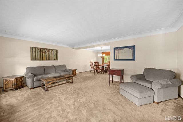 213 Warrensburg Drive, Belleville, IL 62223