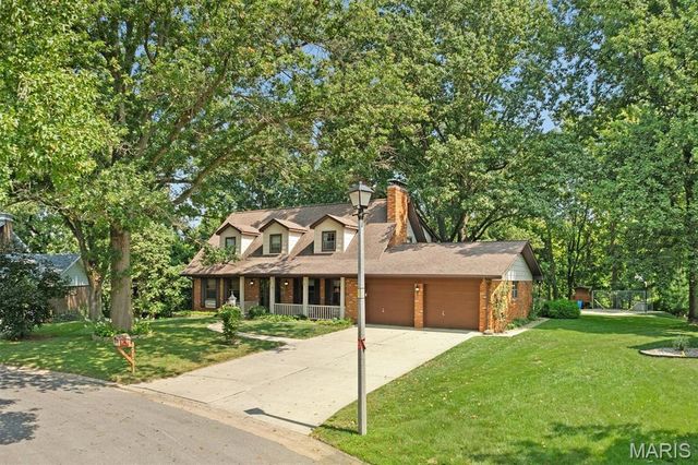 213 Warrensburg Drive, Belleville, IL 62223