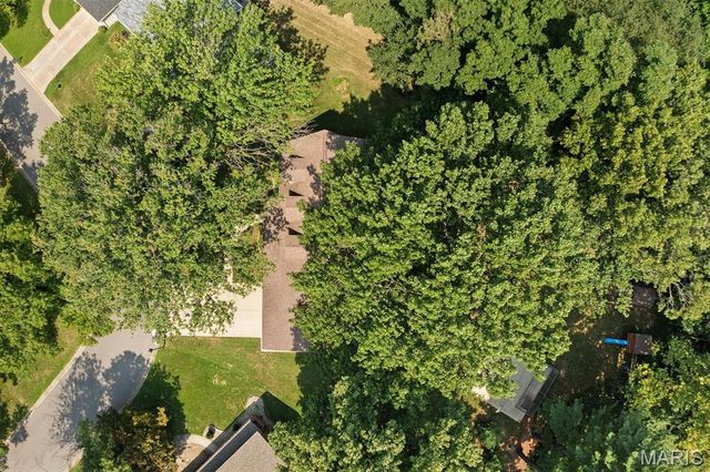 213 Warrensburg Drive, Belleville, IL 62223