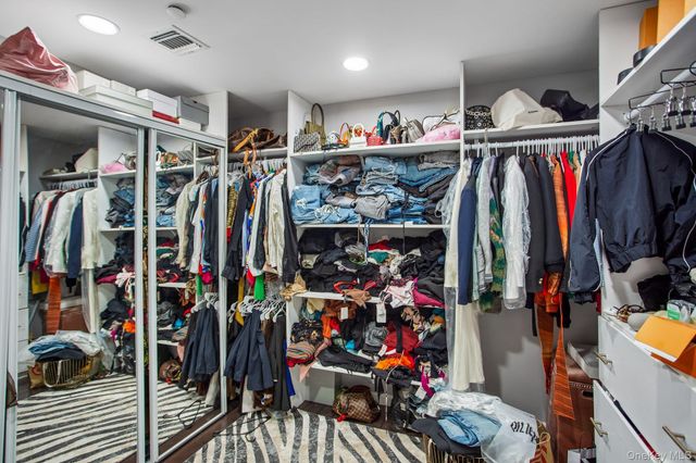 296 Milburn Avenue, Baldwin Harbor, NY 11510