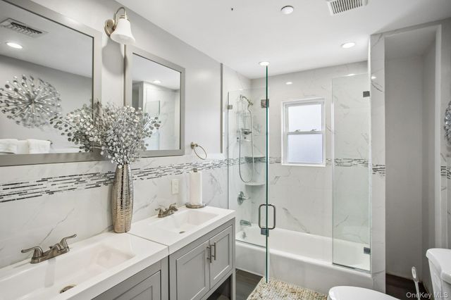 296 Milburn Avenue, Baldwin Harbor, NY 11510