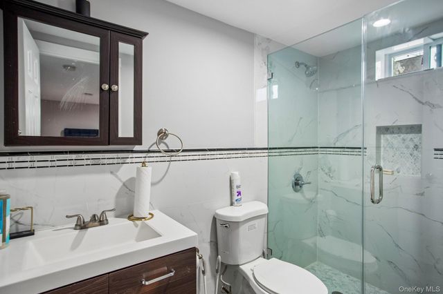 296 Milburn Avenue, Baldwin Harbor, NY 11510