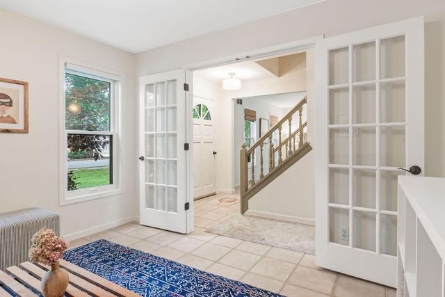 1703 Bark River DRIVE, Hartland, WI 53029