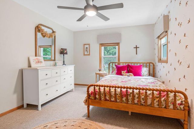 1703 Bark River DRIVE, Hartland, WI 53029