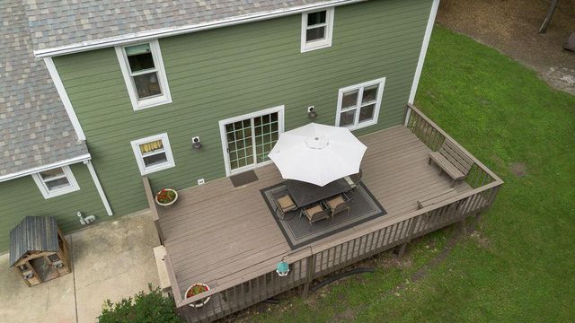 1703 Bark River DRIVE, Hartland, WI 53029