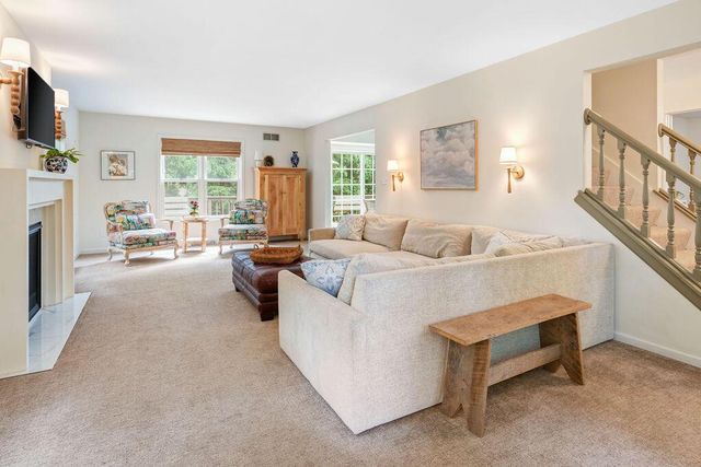 1703 Bark River DRIVE, Hartland, WI 53029