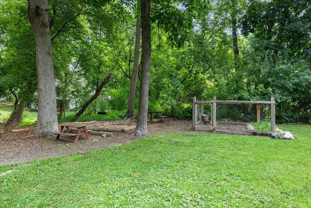 1703 Bark River DRIVE, Hartland, WI 53029