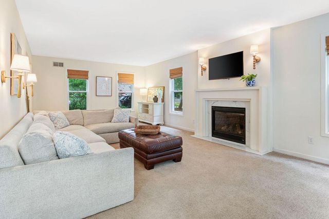 1703 Bark River DRIVE, Hartland, WI 53029