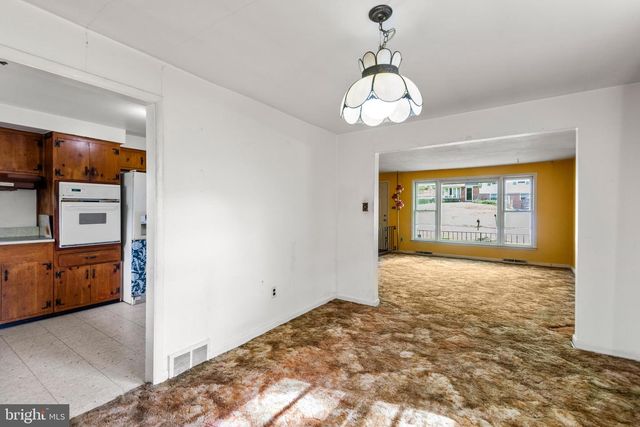 621 BOB WHITE RD, Wayne, PA 19087