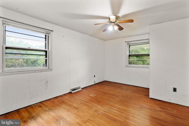 621 BOB WHITE RD, Wayne, PA 19087