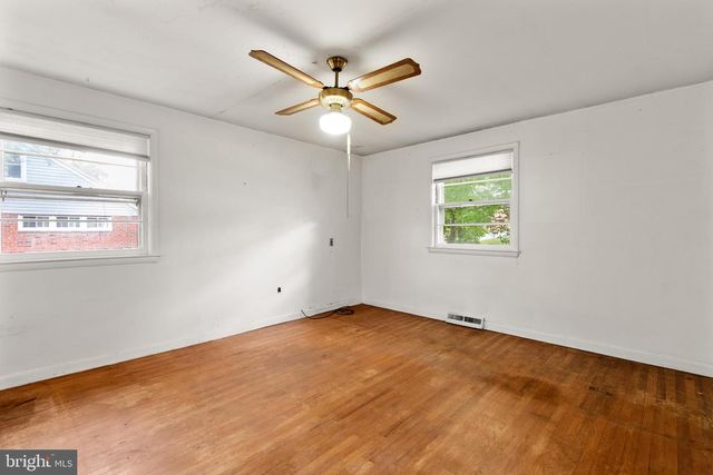 621 BOB WHITE RD, Wayne, PA 19087