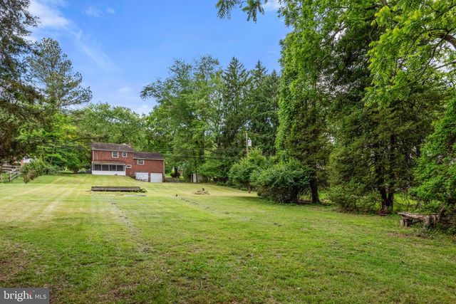 621 BOB WHITE RD, Wayne, PA 19087