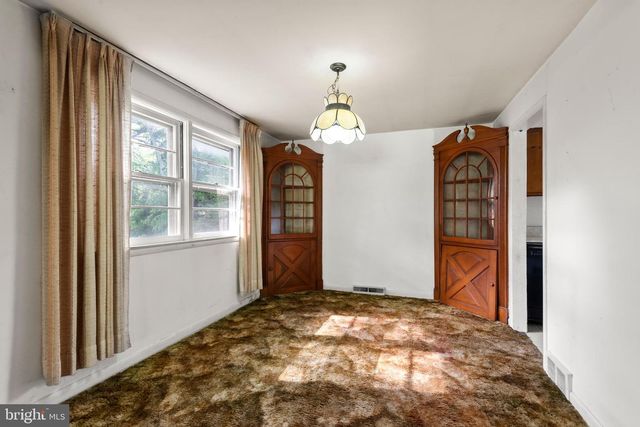 621 BOB WHITE RD, Wayne, PA 19087