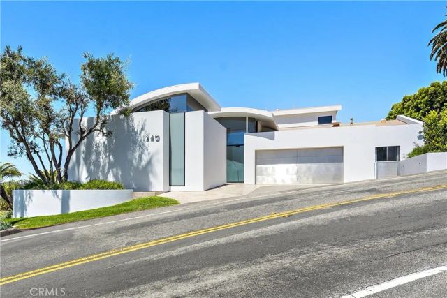 940 Summit Drive, Laguna Beach, CA 92651
