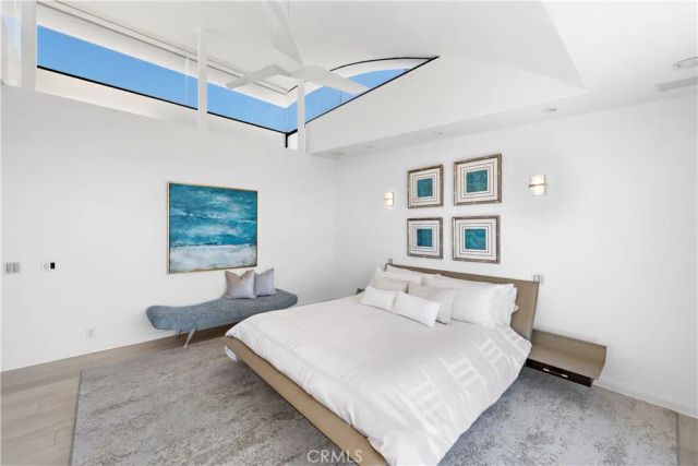 940 Summit Drive, Laguna Beach, CA 92651