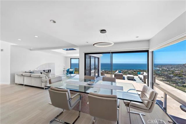 940 Summit Drive, Laguna Beach, CA 92651