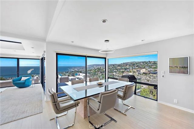 940 Summit Drive, Laguna Beach, CA 92651