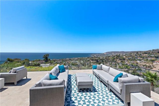 940 Summit Drive, Laguna Beach, CA 92651
