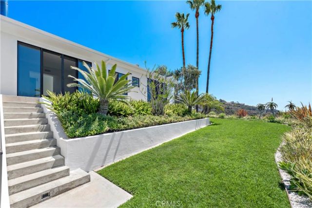 940 Summit Drive, Laguna Beach, CA 92651