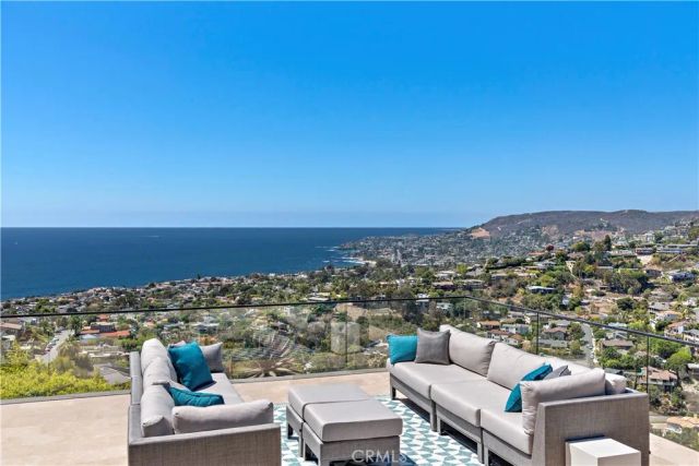 940 Summit Drive, Laguna Beach, CA 92651