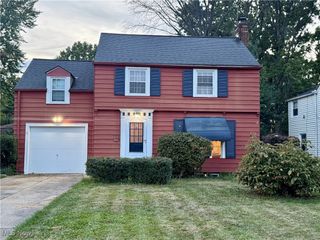 772 Quilliams Road, Cleveland Heights, OH 44121