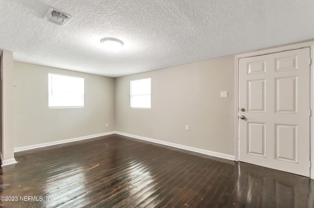 7150 NATAL Avenue, Jacksonville, FL 32254