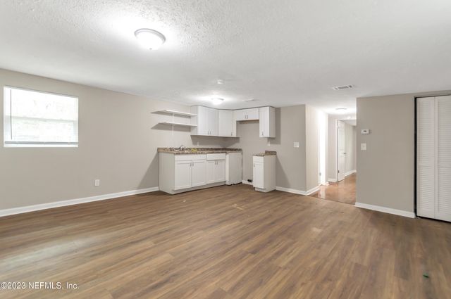 7150 NATAL Avenue, Jacksonville, FL 32254