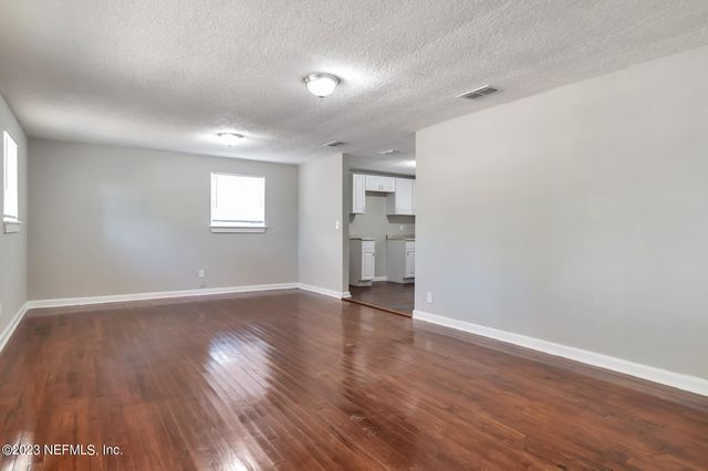 7150 NATAL Avenue, Jacksonville, FL 32254