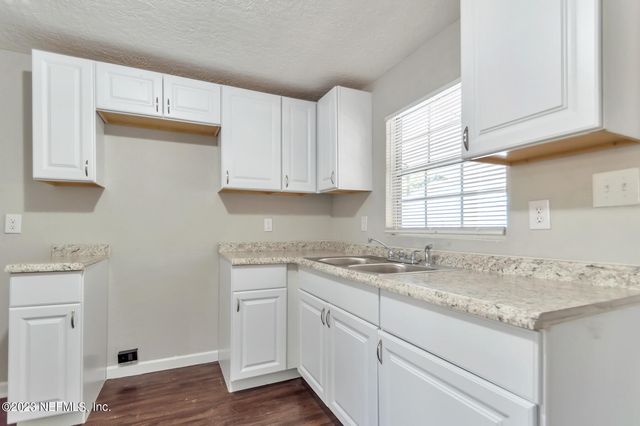 7150 NATAL Avenue, Jacksonville, FL 32254