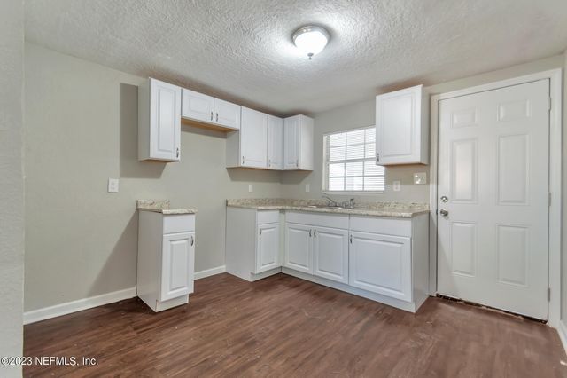 7150 NATAL Avenue, Jacksonville, FL 32254