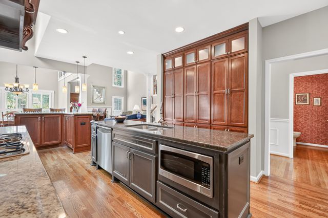 6040 Manor Pl, Brentwood, TN 37027