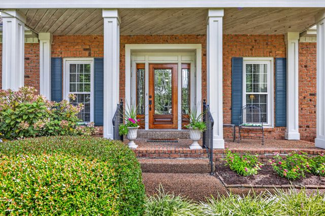 6040 Manor Pl, Brentwood, TN 37027