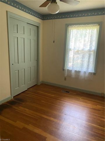 1229 Woodbrook Drive, Kernersville, NC 27284