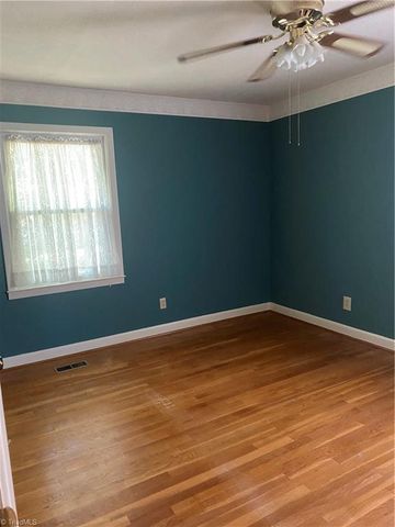 1229 Woodbrook Drive, Kernersville, NC 27284