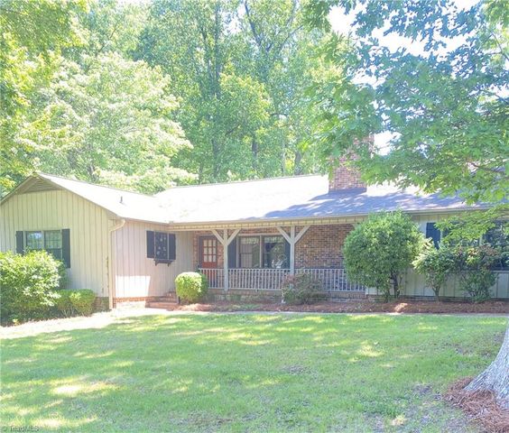 1229 Woodbrook Drive, Kernersville, NC 27284