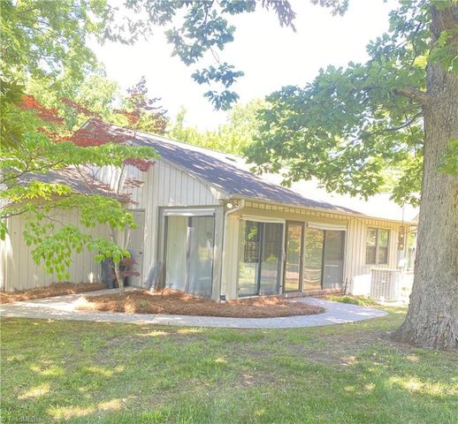 1229 Woodbrook Drive, Kernersville, NC 27284