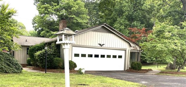 1229 Woodbrook Drive, Kernersville, NC 27284