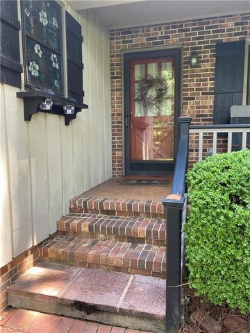 1229 Woodbrook Drive, Kernersville, NC 27284