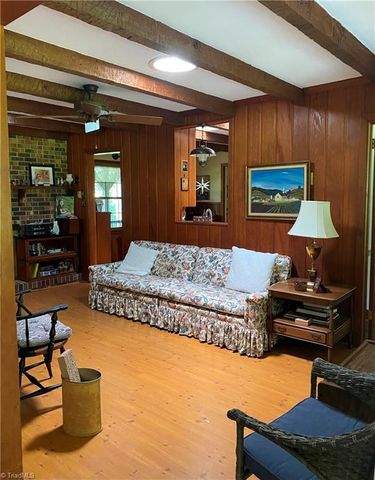 1229 Woodbrook Drive, Kernersville, NC 27284