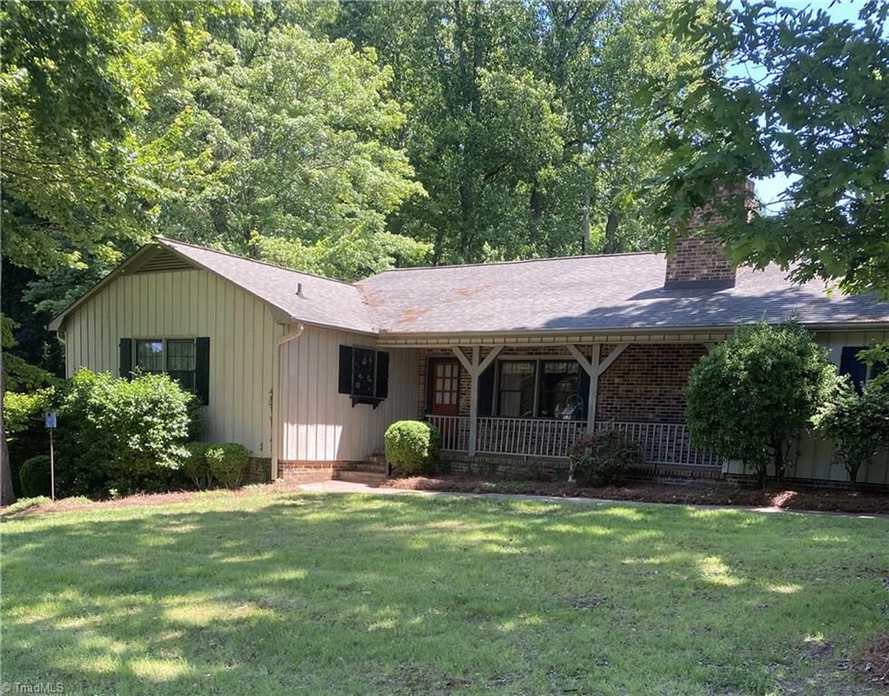 1229 Woodbrook Drive, Kernersville, NC 27284