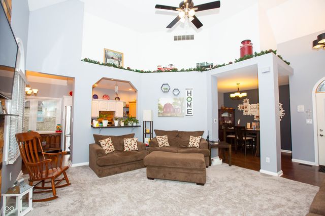 1034 Fallway Drive, Shelbyville, IN 46176