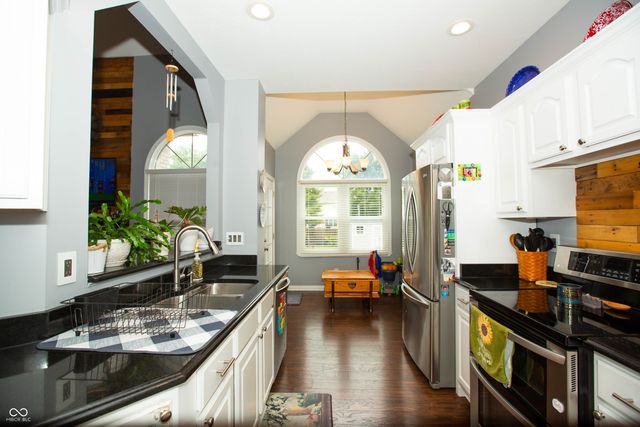 1034 Fallway Drive, Shelbyville, IN 46176