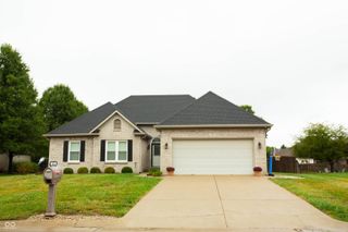 1034 Fallway Drive, Shelbyville, IN 46176