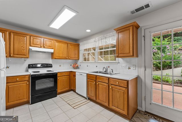 2910 Arbor Creek Lane, Doraville, GA 30340